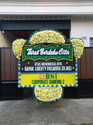 Papan Bunga Duka di Watervang