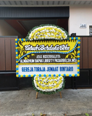 Papan Bunga Duka di Watervang
